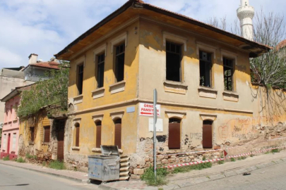 Tarihi konağın duvarı yıkıldı, gerçek ortaya çıktı!