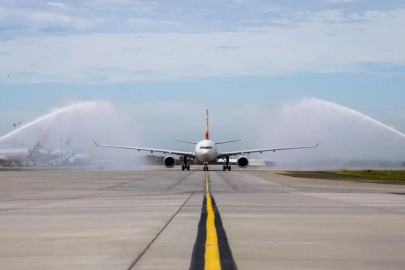 Bahreyn, 40 gün sonra hava sahasını yeniden uçuşlara açtı!