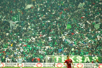 Bursaspor taraftarı hücum etti, Passo çöktü!