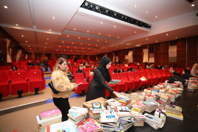 İnegöl’de Edebiyat Ve Musiki Aynı Sahnede Buluştu