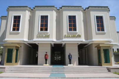 16'sı kırmızı bültenle aranan 61 suçlu iade edildi!