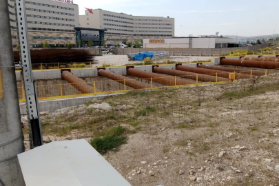 Bursa metrosu uzuyor! Raylar döşendi, ince işlere geçildi...