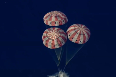 NASA'nın tarihi görevinde 4 astronot Dünya'ya ulaştı!