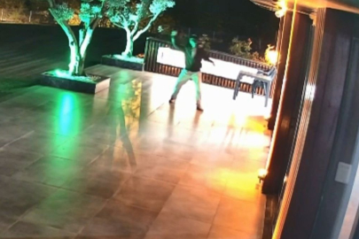 Oto galeriye el bombalı saldırı kamerada: 5 tutuklama