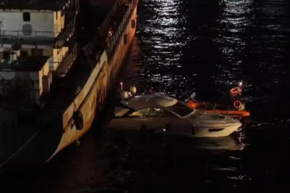 Üsküdar Haydarpaşa Limanı'nda tekne, gemiye çarptı