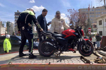 Gürültülü egzoz kullanan motosikletliye 16 bin 329 TL ceza