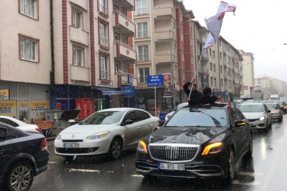 Kars'ta İran'a destek konvoyu