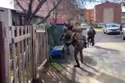 Ailesini silahla öldürmüştü! Kaçış anları ortaya çıktı