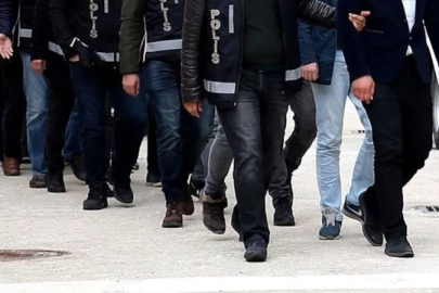 Bakan Gürlek: '2 bin 707 FETÖ'cünün peşindeyiz'