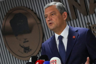 Kemal Kılıçdaroğlu ile Özgür Özel arasında "tokalaşma" krizi: Dalgınlıktır