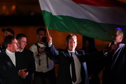 Macaristan'da seçimi kazanan Magyar: Ülkemiz Avrupa'ya dönmek istiyor