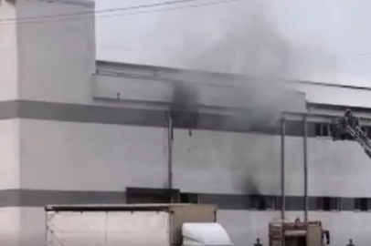 Bursa'da fabrika yangını! İş yeri yetkilisi sinir krizi geçirdi...