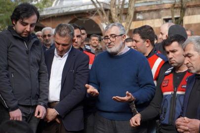 Fadıl Akgündüz, annesinin cenazesine jandarma nezaretinde katıldı