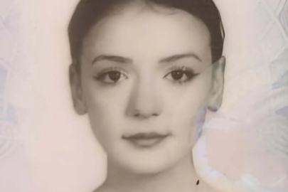 Hafif ticari araç ile çarpışan motosikletin sürücüsü Sude, hayatını kaybetti; kaza anı kamerada