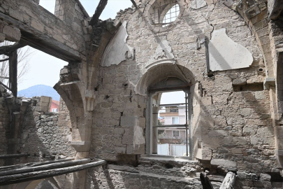 Isparta'da tarihi Aya Yorgi Kilisesi'nde restorasyon çalışmalarına başlandı