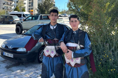 Kaleli öğrenciler halk oyunlarında bölge derecesi aldı