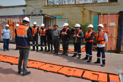 Kuşadası'nda Kimyasal Sızıntı Tatbikatı: Deniz Kirliliğine Anında Müdahale