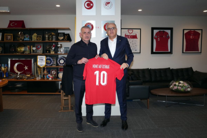 Mehmet Akif Üstündağ'dan TFF Başkanı Hacıosmanoğlu'na ziyaret