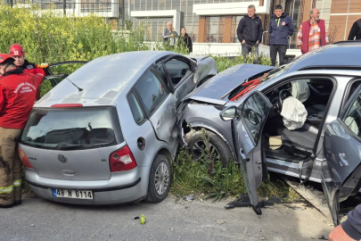 Susurluk'ta çift taraflı trafik kazası: 4 kişi yaralandı