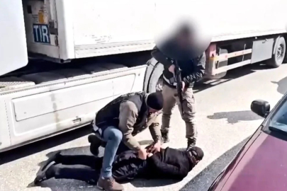 Yüksekova'da zehir tacirlerine ağır darbe: 211 kilogram uyuşturucu ele geçirildi