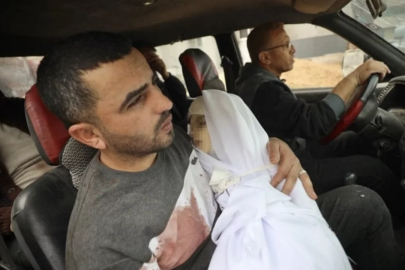 Gazze'de çocuklar ölmeye devam ediyor