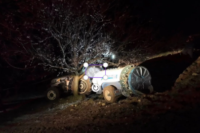 Malatya'da traktör ile kayısı ağacı arasında kalan sürücü öldü