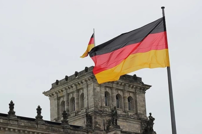 Alman donanması Hürmüz için hazırlıkta iddiası