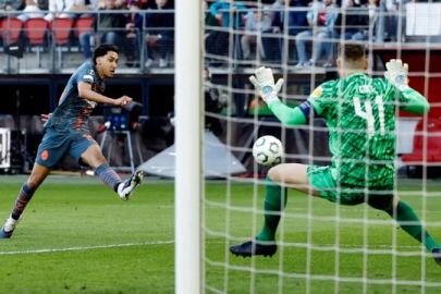 Arda Turan'ın yönettiği Shakhtar Donetsk, Konferans Ligi'nde yarı finalde