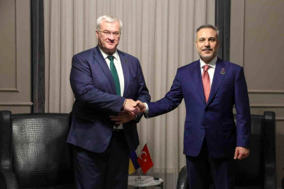 Bakan Fidan, Ukraynalı mevkidaşı ile bir araya geldi