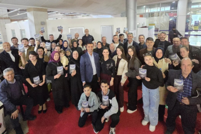 Bursa Kitap Fuarı'ndaki bu standın tüm geliri eğitime