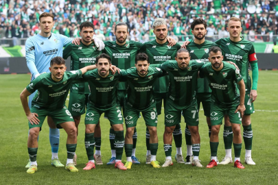Bursaspor şampiyonluk için sahaya çıkıyor: 1 puana 1. Lig