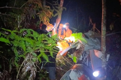 Endonezya'da helikopter düştü: 8 ölü