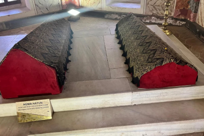 Bu türbenin hikayesi çok başka! Fatih'in annesi Bursa'da yatıyor...