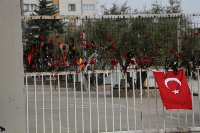 Kahramanmaraş'taki okula saldırı ile ilgili yeni detaylar! 6. sınıf öğrencisi nasıl kurtulduklarını anlattı: 'Sınıfa girip 'yere yatın' diye bağırdı'