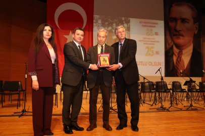 Köy Enstitüleri’nin 86. Yılında Aydınlanma Onur Ödülü Sahibini Buldu