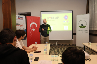 Osmangazi Belediyesi'nden gençlere eleştirel düşünce atölyesi