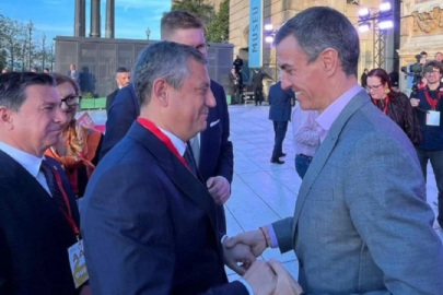 Özgür Özel'in Pedro Sanchez hayranlığı