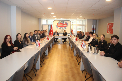 ÜMİT ÖZDAĞ’DAN GESİAD’A ZİYARET…