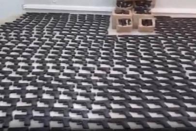 2 ilde büyük operasyon: Binlerce silah ele geçirildi