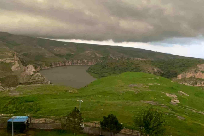 Batman'da sağanak sele neden odu, AVM girişinde tavan çöktü