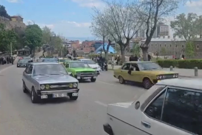 Bursa'da klasik Şahinler caddeye çıktı! Heykel'de renkli konvoy...
