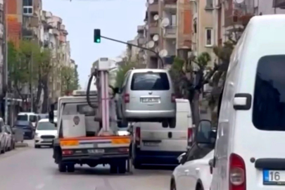 Bursa'da o caddeye neşter! Hatalı park eden araçlar çekiliyor...