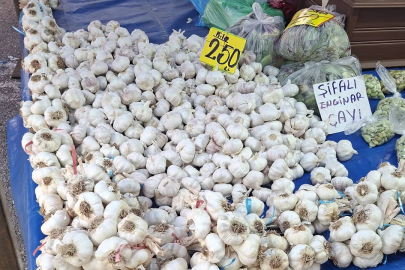 Bursa'da sarımsağın fiyatı dudak uçuklattı