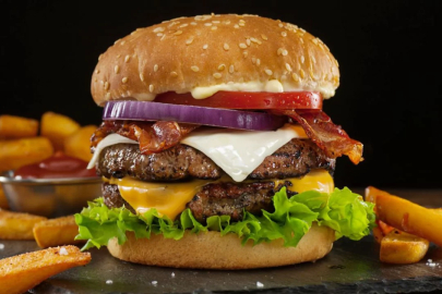 Dev hamburger zincirine kayyum atandı