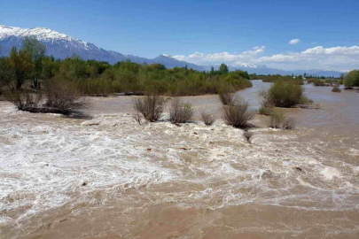 Doğu'da kar suları nehirleri coşturdu, barajlar doldu