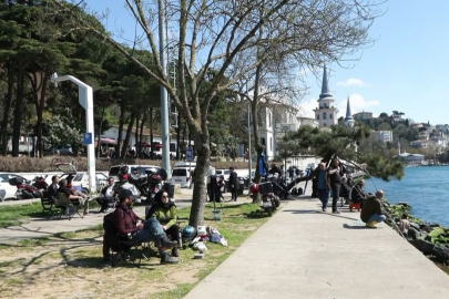 İstanbul'da güzel havayı fırsat bilenler sahillere akın etti