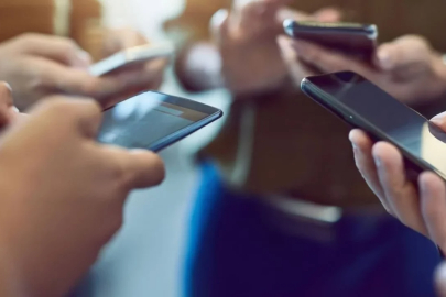 Telekomünikasyon devi satılıyor! Milyonlarca abone 3 operatöre paylaştırılacak