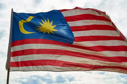 Yüzen kasabada felaket: 1000'e yakın ev kül oldu