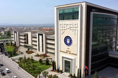 Bursa Büyükşehir'de değişim rüzgarı! Başkan danışmanının ismi kaldırıldı