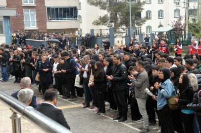 Kahramanmaraş'ta Ayser Çalık Ortaokulu, yeni binasında eğitime başladı